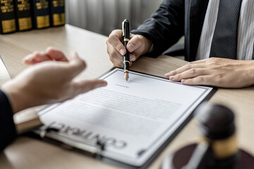 Ten Mistakes That Can Get a Notary Sued for Fraud